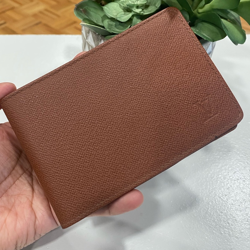 ❤️authentic lv holder